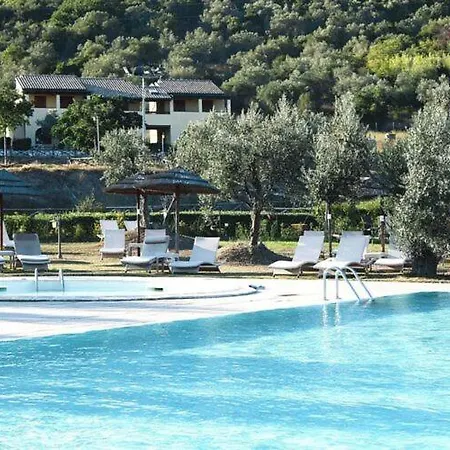 Le Corti Di Montepitti, Апартаменты Суверето
